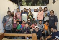 Perwakilan pemuda dan tokoh masyarakat Yalimek menggelar jumpa pers di Jayapura, Rabu, 18 Juni 2025. Papuaterdepancom/Ikbal Asra