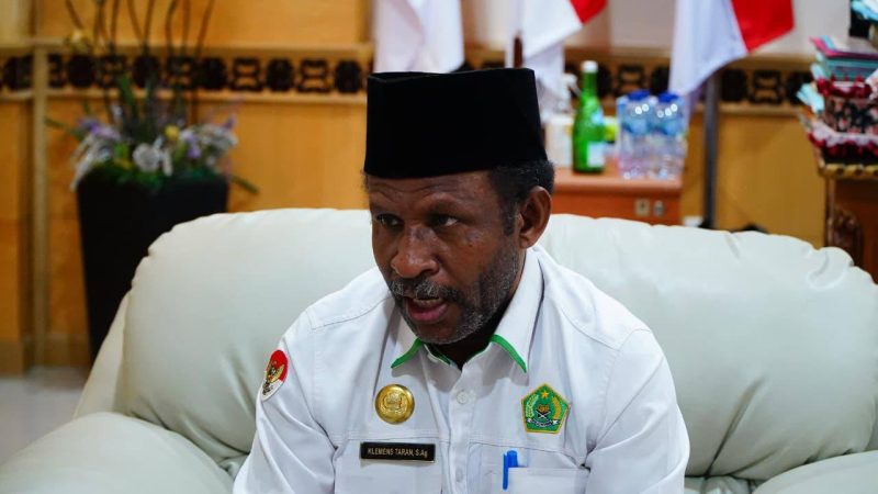 Kepala Kanwil Kemenag Provinsi Papua, Klemens Taran, 