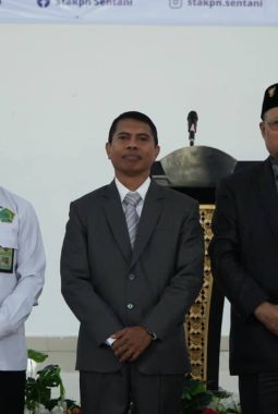 Sertijab Ketua STAKPN Sentani, Kakanwil Kemenag Papua: Layanan Pendidikan Harus Akuntabel