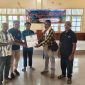 Ondofolo Kampung Waena Richard Ohee saat mengunjungi Asrama Mahasiswa Pegunungan Bintang di kawasan Jalan Buper, Waena, Jumat, bersama sejumlah kepala suku dan tokoh adat setempat.