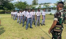 Yonif TP 810/BEM Latih Kedisiplinan Pelajar Melalui Program Army Go To School