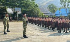 Lewat Program ARTERY, Yonif TP 810/BEM Ajak Pelajar Sentani Bangun Karakter dan Cinta Lingkungan